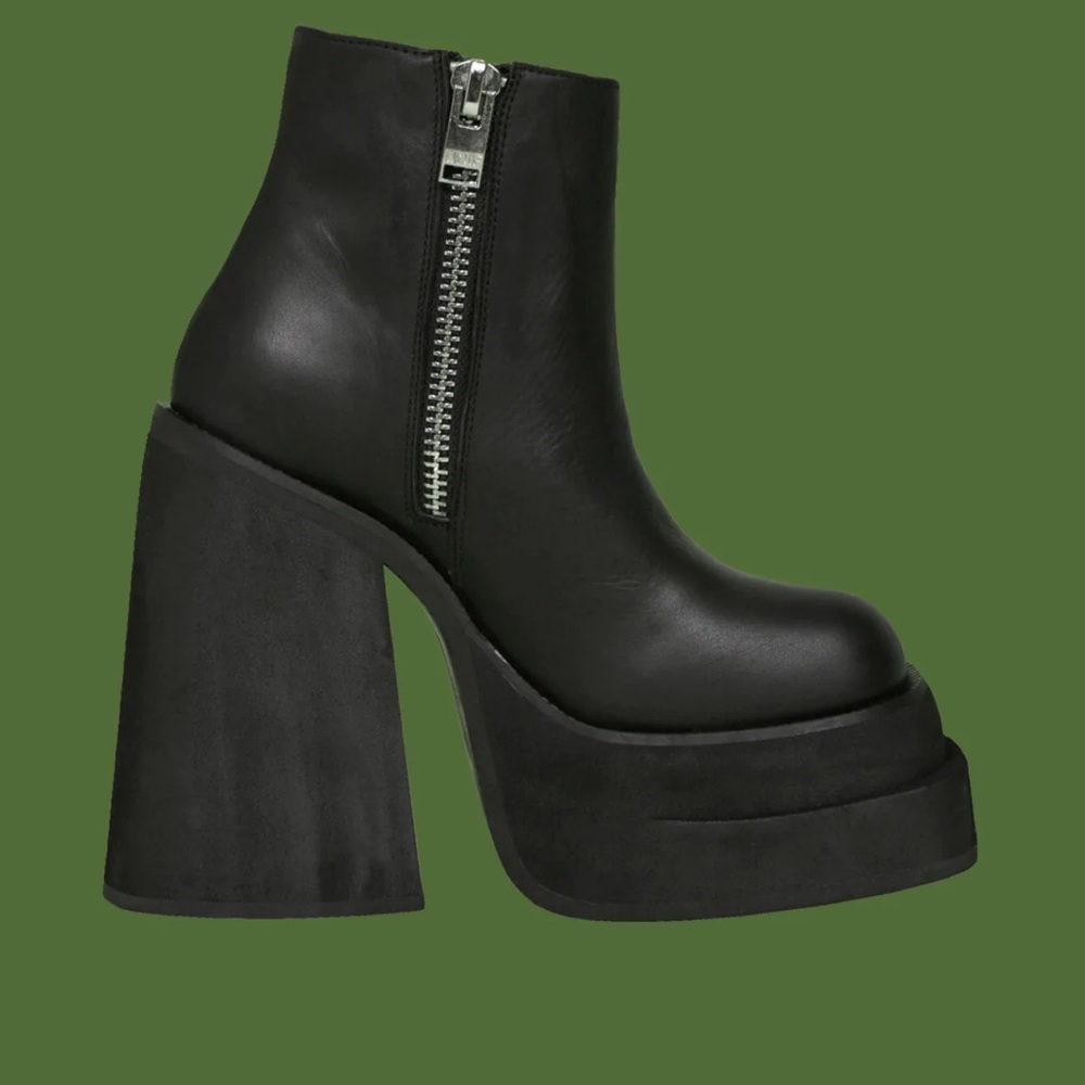 Unif brat boot